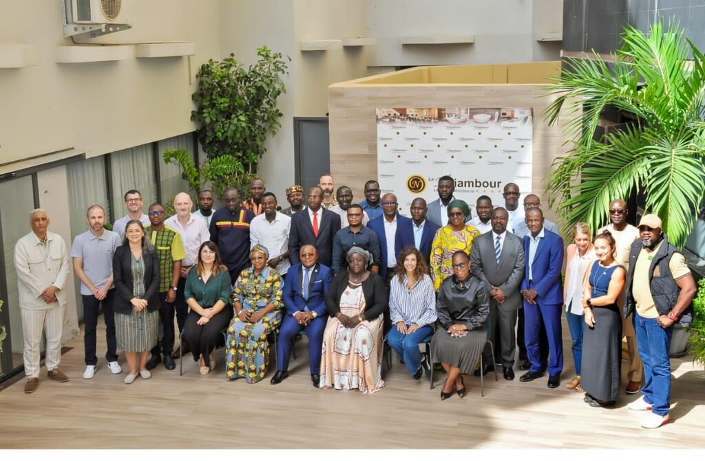 Le Programme Régional de Coopération Francophone du Centre International de Déminage Humanitaire de Genève (CIDHG) a organisé un atelier régional sur la Gestion de l’information pour l’action contre les mines du 1er au 03 octobre 2024 à Dakar.

La rencontre a réuni les pays francophones concernés par la problématique des engins explosifs